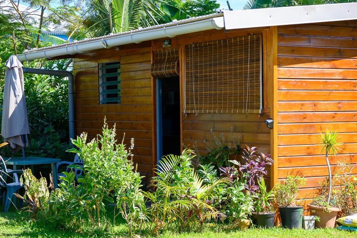 Les Bungalows Meubles Du Pharest Sainte-Suzanne Buitenkant foto